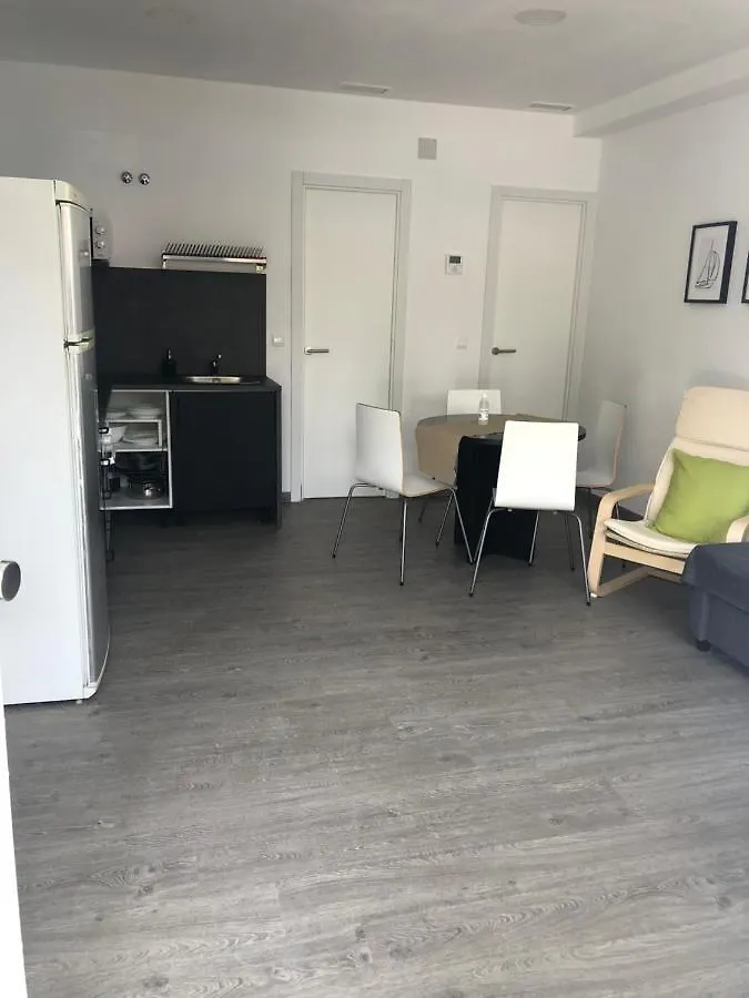 Ilios La Carihuela Apartment Torremolinos